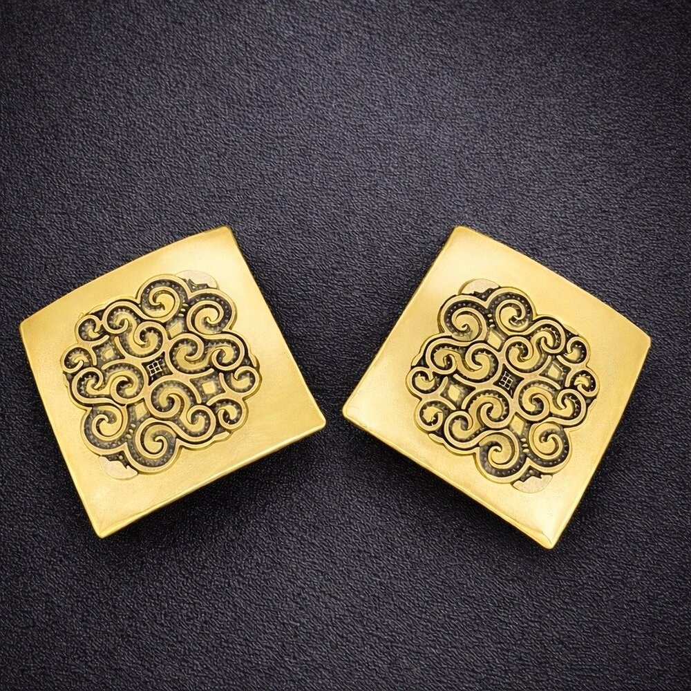 Vintage Gold Tone Square Earrings Asian Cloud Ruyi Motif 70s‎ 80s Auspicious